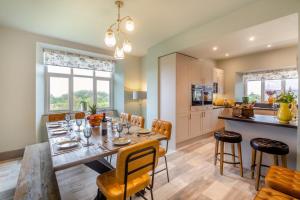 5 Bed in Llangwnadl oc-c29473