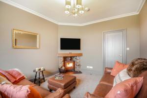 5 Bed in Llangwnadl oc-c29473