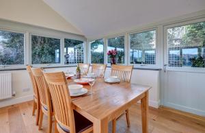 4 Bed in Helford oc-hclith