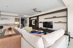 Peninsula Puerto Vallarta condo on 21st floor!