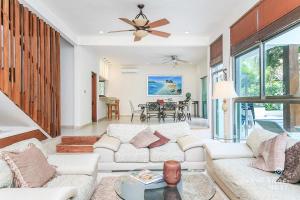 Villa with Private Pool & Large Garden in Playacar