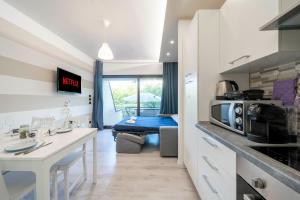 Desenzano - 2 to Station & Lake - Pool, Wifi, AC