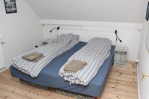 1st floor 2 rooms with kitchenette