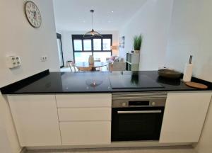 PMT 29 - Seaview apartment