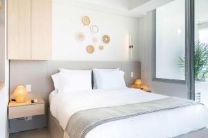 Elegant Beachview 1BR with Balcony in Crespo