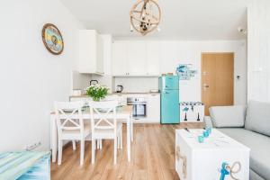 Bursztynowa Przystań by Praia Apartments - 300 m do Plaży - Ergo Arena