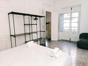 Old Town Alicante, Beach, Food & City Life