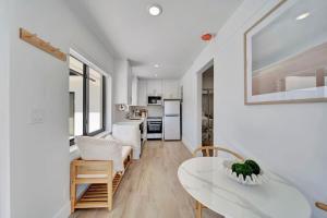 Waterfront Unit #1 20 Min Walk to Beach and Shops