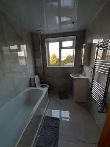 Discounts for Weekly and Monthly Stays-5BR-3Baths-Contractors