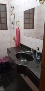 Casa Espaçosa piscina e churrasqueira área Central