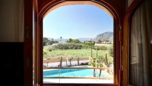 Villa de charme avec piscine privée face à la mer