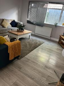 Private rooms in Ashford, Surrey