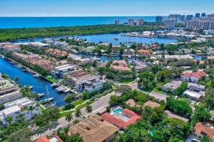 Waterfront Unit #5 20 Min Walk to Beach and Shops