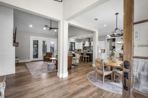 River Access Firepit BBQ Pet Friendly Sleeps 8