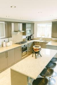 Luxury Guest Room in East London with Garden Views