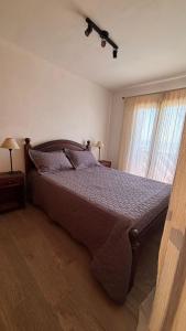 Departamento frente al mar, remodelado y equipado