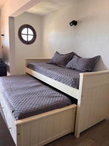 Departamento frente al mar, remodelado y equipado