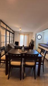 Departamento frente al mar, remodelado y equipado