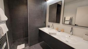 Appartement spacieux 3 chambres avec terrasse - Chartrons