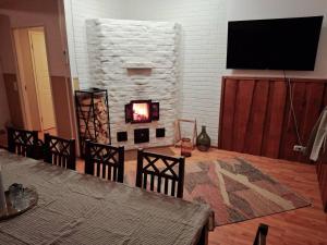 CYV - A unique Villa on a Lake