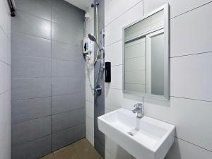 106-1Bed Nusa Bestari-Near Bkt Indah Riverview Inn