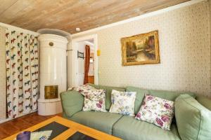 HAL820-Unnaryd-Soedra-vaegen-29-a