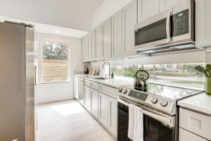 St Augustine Getaway with Grill, Near Downtown!