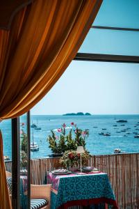 Charming BB Room with Stunning Views in Positano