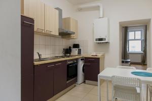 Comfortable 2BR Apartment Near Wiener Stadthalle