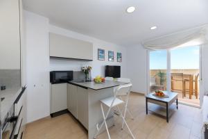 La Marina Penthouse by Tarifa Rent - wifi, AC, parking