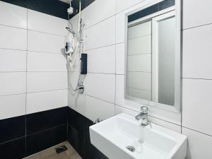 205-1Bed Nusa Bestari-Near Bkt Indah Riverview Inn