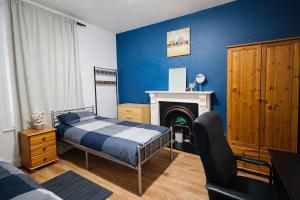 landvue stays, The Colchester town White House 4 bed 2 bath!