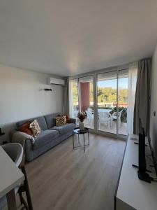 Vue mer sur la baie de Cannes piscine randonnée