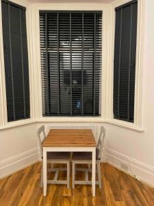 Self Contained Studio Flat Acton Central West London