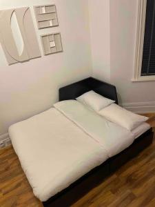 Self Contained Studio Flat Acton Central West London