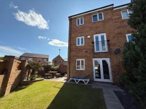 4 Bed Three Story for Familys and Contractors