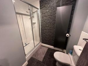 4 Bed Three Story for Familys and Contractors