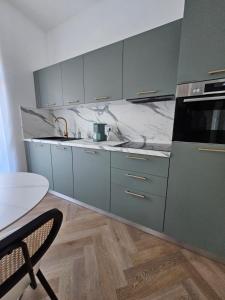 Romantic vertigo #Nüit#love#luxury