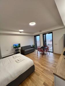 PrimeLoft Gobetti - Exclusive Studio