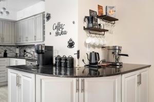 Centrally located 2 Bd 2 Bth + Parking