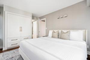 Centrally located 2 Bd 2 Bth + Parking