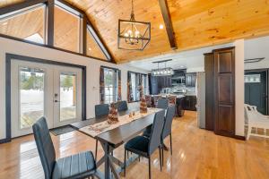 Gateway to Adventure! Brand-New Gloversville Home