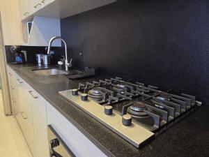 Apê alto padrão 3 suítes com piscina e academia