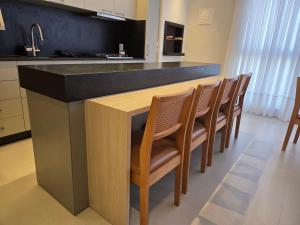 Apê alto padrão 3 suítes com piscina e academia