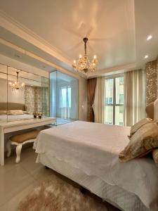 Luxurious Apartment, 3 en-suites, spacious, Itapema