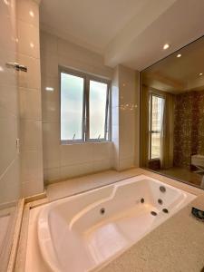 Luxurious Apartment, 3 en-suites, spacious, Itapema