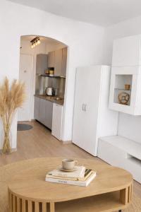 Riviera Blue Studio with Sea View, Balcony, Pool