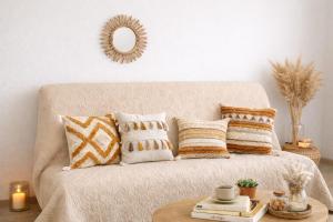 Riviera Blue Studio with Sea View, Balcony, Pool