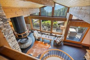 Chalet Valdemosa - View - By CosyHome