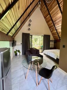 River Paradise Cabin 2 with Private Jacuzzi